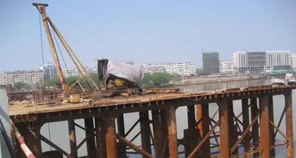 探索钻孔扩径桩机的多功能应用